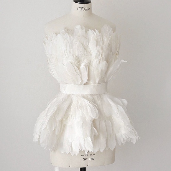 Feather dress - Picture 3 of 3